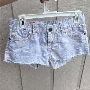 1st kiss Patterned Denim Shorts